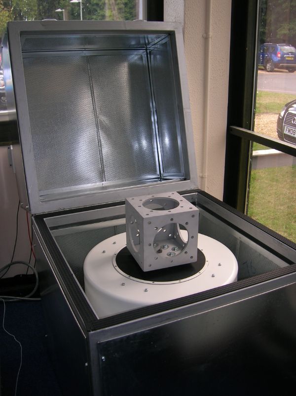 Shaker vibration testing machine fixture jig toolling cube mount